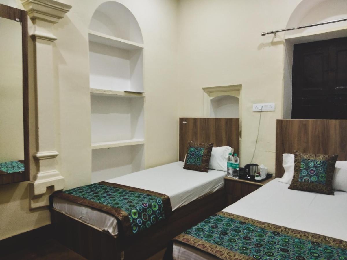 Ajay Guest House Varanasi Exterior photo