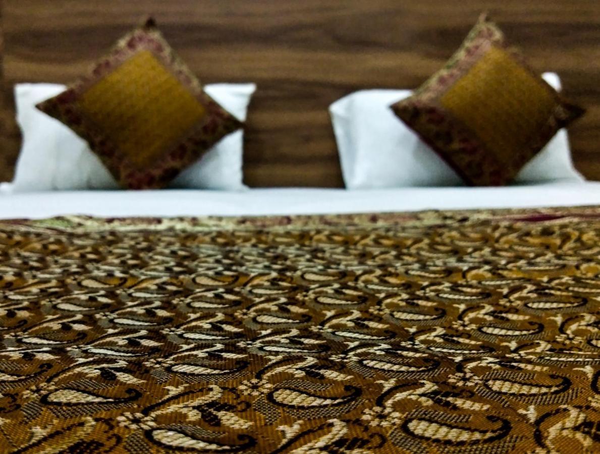 Ajay Guest House Varanasi Exterior photo