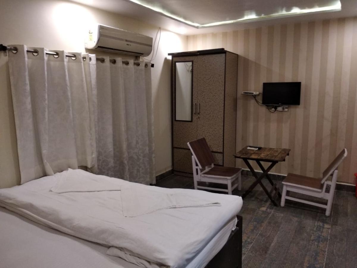 Ajay Guest House Varanasi Exterior photo